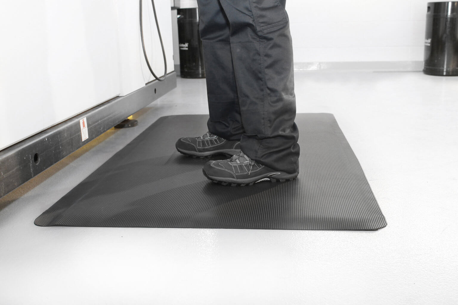 AntiFatigue Floor Mats Benefits In The Workplace Safe Industrial