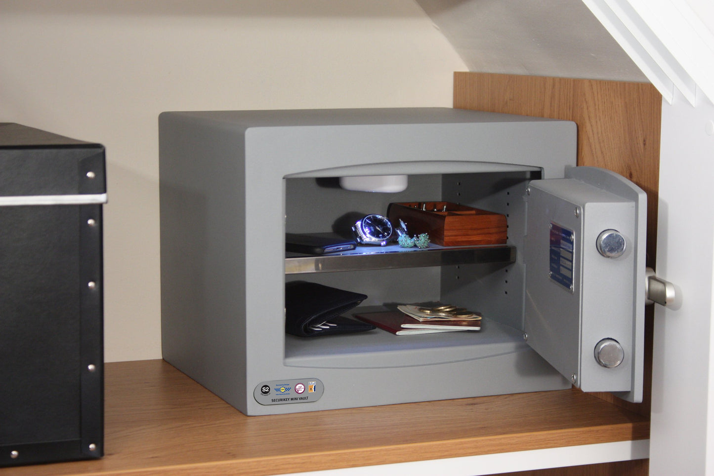 Fire Resistant Mini Vault Safe - Cash Valuables Safe - Key or Electronic Lock (Mini Vault 1 FR - Electronic Lock)