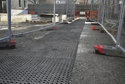 Blue Diamond Greenskeeper Outdoor Natural Rubber Anti-Slip Matting - 100cm x 150cm x 22mm