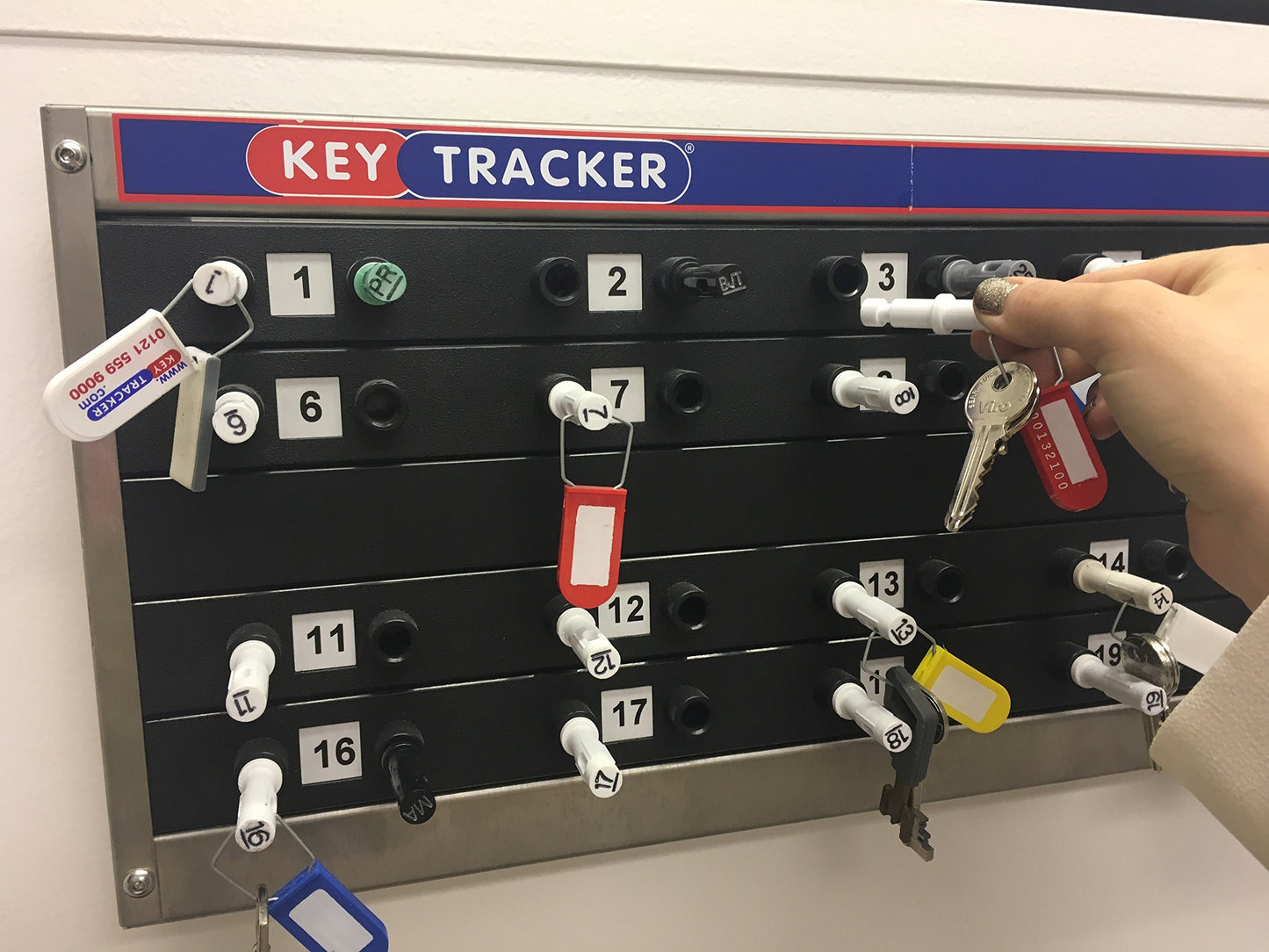 Peg Board Mechanical Key Tracker System, keep track of keys, with colorful security keys, for office staff members, horizontal plastic system (5 Peg Board)